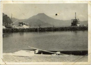 与一ヶ浦港から倉岳